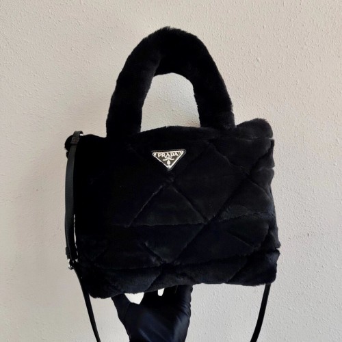 Borsa Prada Shearling 1BG378 nera
