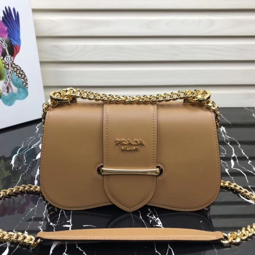 Borsa a spalla Prada Sidonie in pelle 1BD184 Marrone