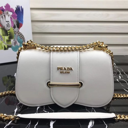 Borsa a spalla Prada Sidonie in pelle 1BD184 Bianca