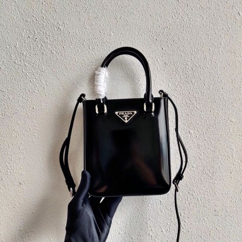 Prada Borsa piccola in pelle spazzolata 1AD331 nera