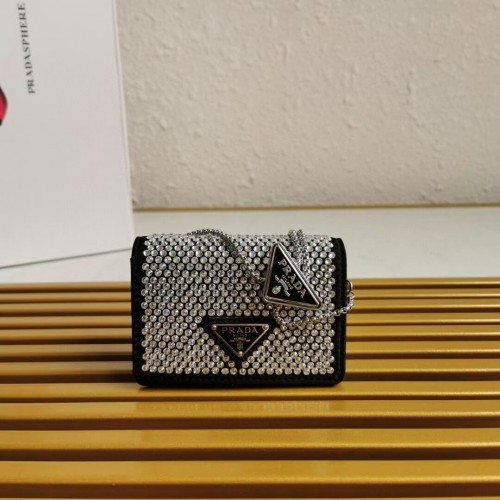 Borsa a tracolla Prada in pelle con cristalli artificiali 1NE124 Nera