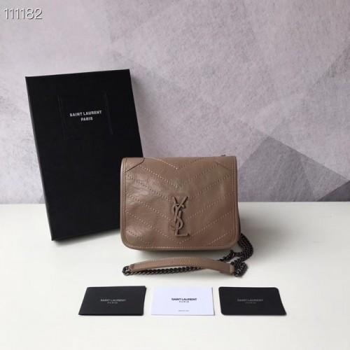 SAINT LAURENT Borsa a tracolla Niki Mini in pelle 03743 Castagna
