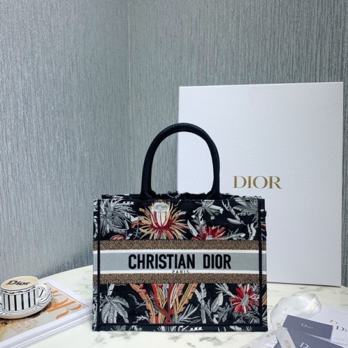 BORSA A LIBRO DIOR PICCOLA Ricamata M1296-6
