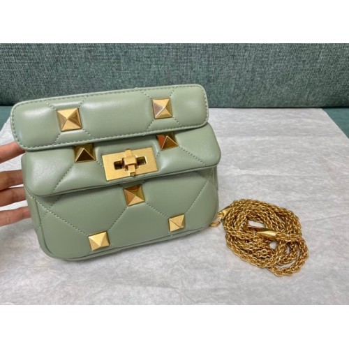 VALENTINO GARAVANI ROMAN STUD Borsa piccola in montone 1W2B0L04 verde chiaro