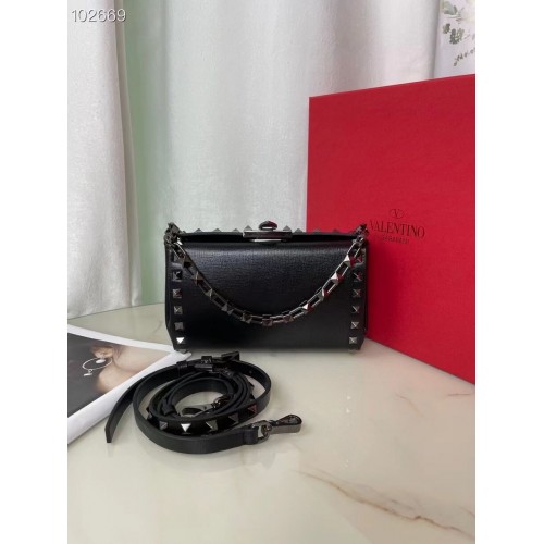 VALENTINO GARAVANI Borsa a spalla Rockstud Alcove Grain in vitello CV0189 nera