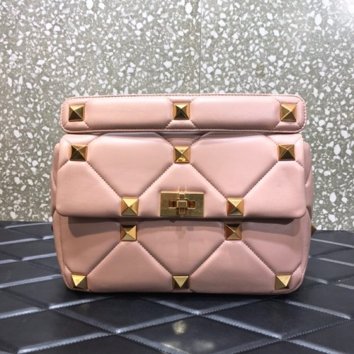 VALENTINO GARAVANI Roman Stud Large Napa montone 1189L rosa