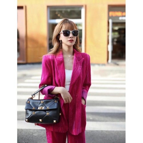 VALENTINO GARAVANI Roman Stud Large Nappa pelle di montone A1189L nero