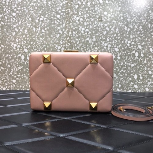 VALENTINO GARAVANI Pelle di montone nappa Roman Stud 0659 rosa