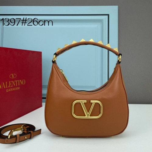 VALENTINO GARAVANI STUD SIGN Borsa hobo in pelle di vitello 1W2B0K69 Caramello