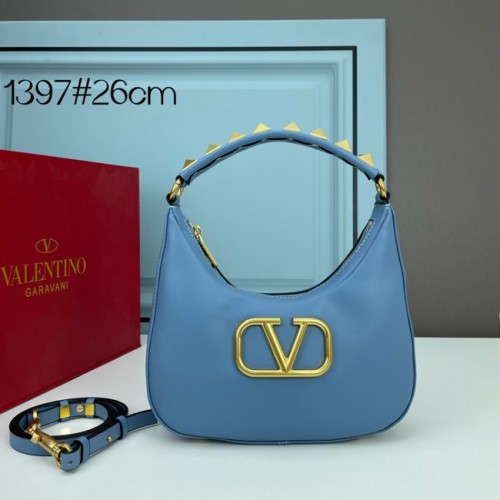 VALENTINO GARAVANI STUD SIGN Borsa hobo in pelle di vitello 1W2B0K69 celeste