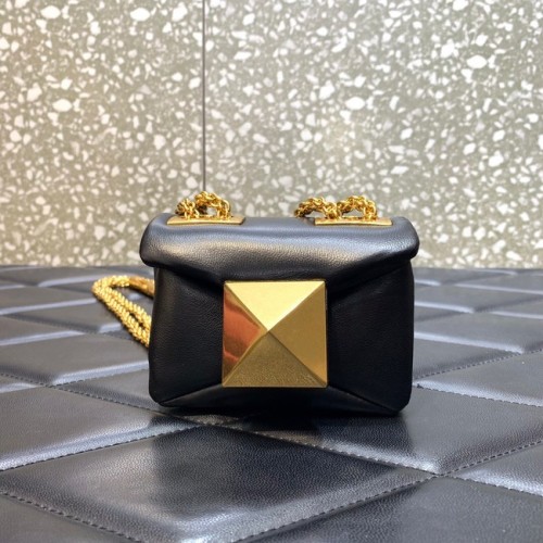 VALENTINO GARAVANI Borsa a tracolla mini One Stud in pelle di montone XW0P0X98H nera