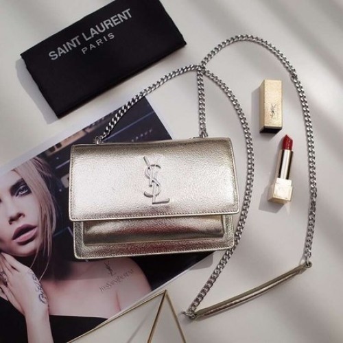 Borsa a tracolla in pelle di vitello Yves Saint Laurent 452157 oro