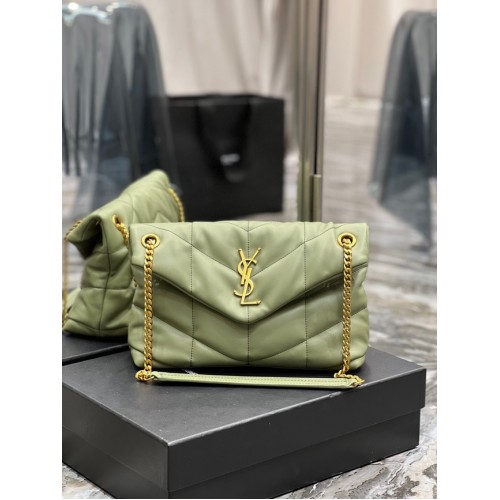 Yves Saint Laurent BORSA LOULOU PUFFER MEDIUM IN PELLE TRAPUNTATA CRINKLED OPACA Y577475 VERDE CHIARO