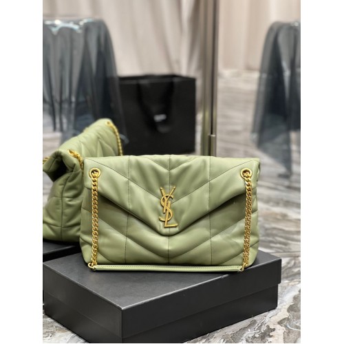 Yves Saint Laurent BORSA LOULOU PUFFER MEDIUM IN PELLE TRAPUNTATA CRINKLED OPACA Y577475 VERDE CHIARO