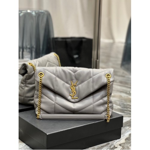 Yves Saint Laurent BORSA LOULOU PUFFER MEDIUM IN PELLE TRAPUNTATA OPACA CRINKLED Y577475 grigio