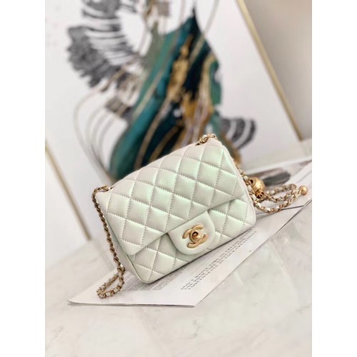 borsa con patta chanel Pelle di vitello iridescente e tono oro AS1115