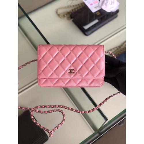 Portafoglio classico Chanel con catena Pelle di vitello granulata Metallo tono argento 33814 Rosa perlato