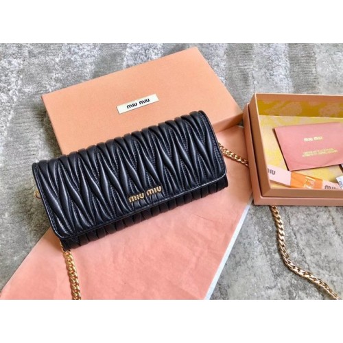 miu miu Pochette in Nappa Matelasse 5DH002 nera