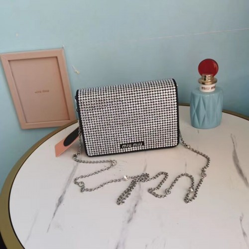 miu miu Borsa a Spalla in Pelle Nappa Matelasse 5BT064 nera