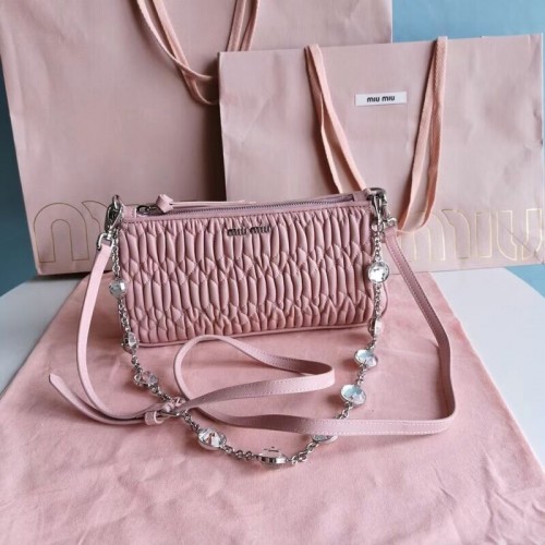 miu miu Matelasse Borsa a tracolla in pelle nappa 6BH225 rosa