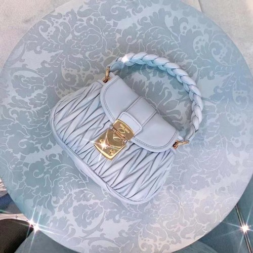 miu miu Matelasse Borsa a mano in pelle nappa 6998 azzurro