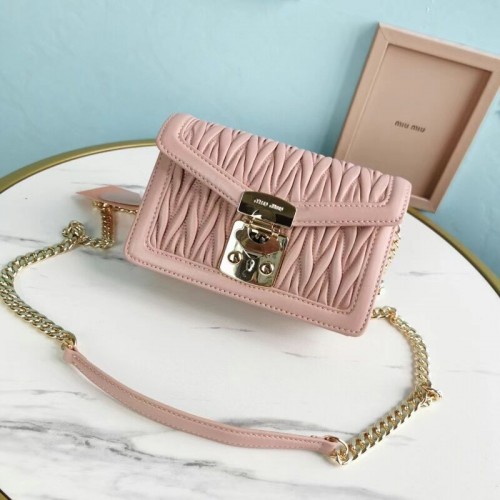 miu miu Borsa a tracolla mini in pelle Nappa Matelasse 5BD099 rosa