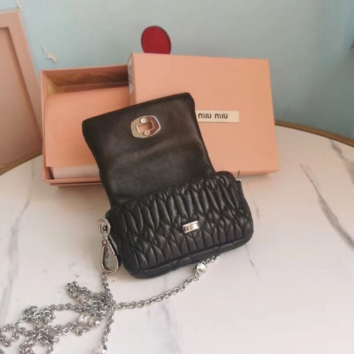 miu miu Borsa a tracolla mini in pelle Nappa Matelasse 5TT124 nera