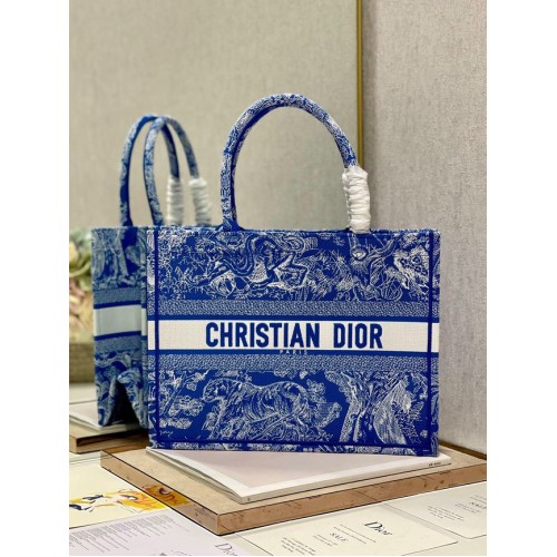 BORSA A LIBRO DIOR MEDIA Blu fluorescente Toile de Jouy Ricamo rovesciato M1296ZROC